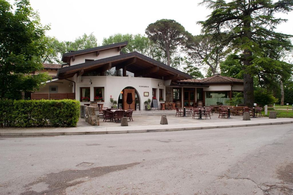 Vinnaeria La Baita Capriva del Friuli المظهر الخارجي الصورة